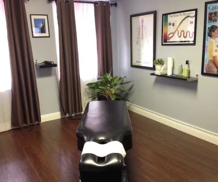 Velez Chiropractic Santa Monica, Dr. Helmer Velez D.C.