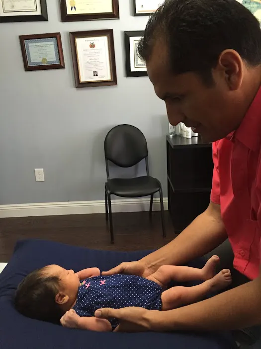 Velez Chiropractic Santa Monica, Dr. Helmer Velez D.C. Picture 9