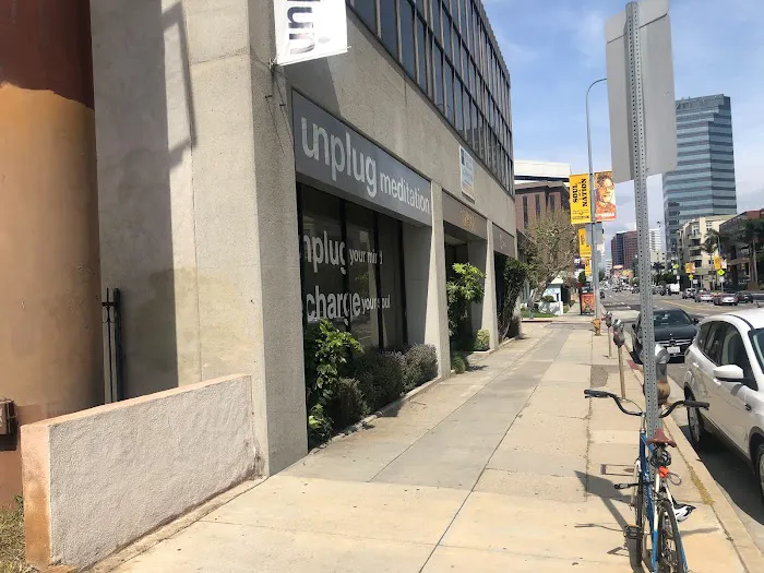 Dr. Justin Dean, DC Picture 6