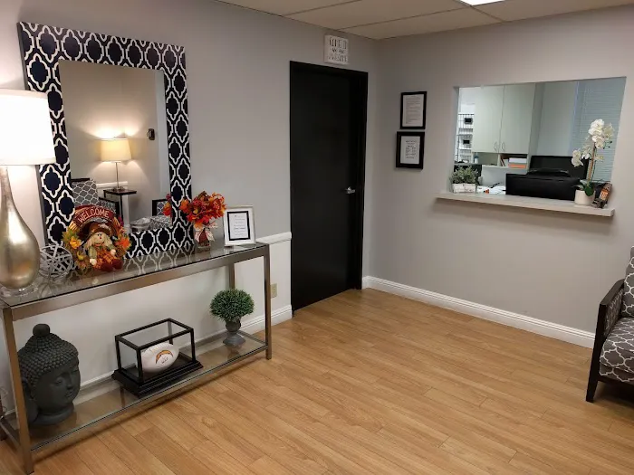 Health Atlast - Sherman Oaks Picture 4