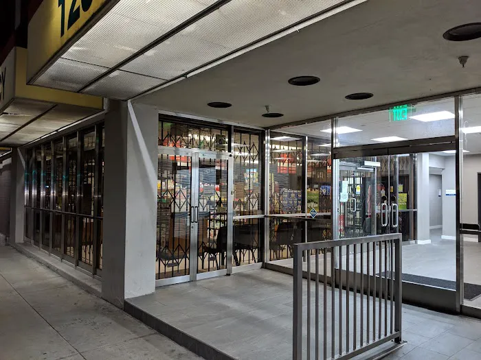 Sports & Spine Rehabilitation Center Picture 4