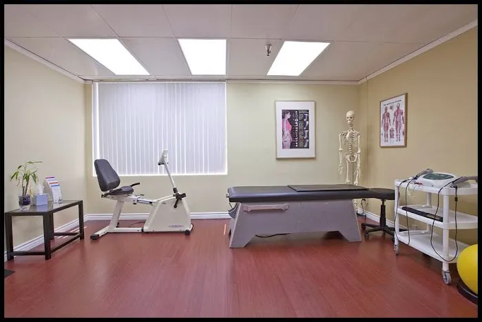 Advance Chiropractic & Rehab Picture 5