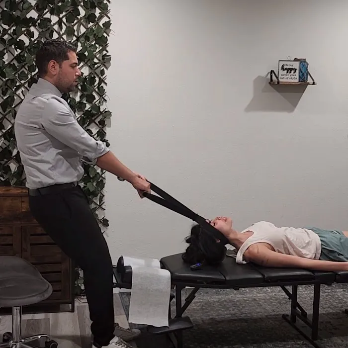 Chiropractor Encino: Dr. Nariman M. Gabay Dynamic Med Picture 2