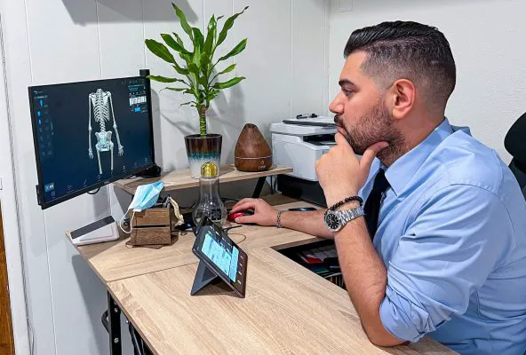 Chiropractor Encino: Dr. Nariman M. Gabay Dynamic Med Picture 5