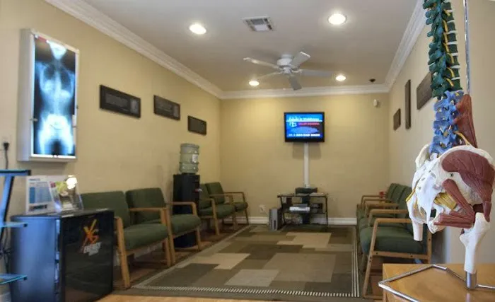 Maya Chiropractor in San Fernando Valley Picture 8