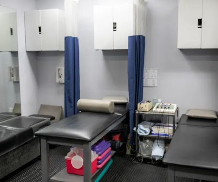 Advantage Health & Rehab. Fernando Rey, DC