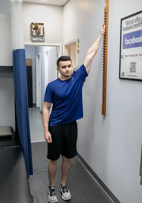 Advantage Health & Rehab. Fernando Rey, DC Picture 4