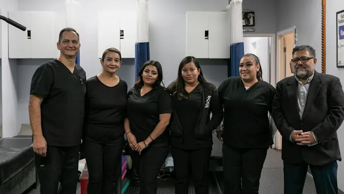 Advantage Health & Rehab. Fernando Rey, DC Picture 3