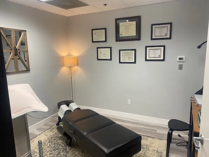 Campeón Chiropractic - Christian R. Pinto, DC Picture 1