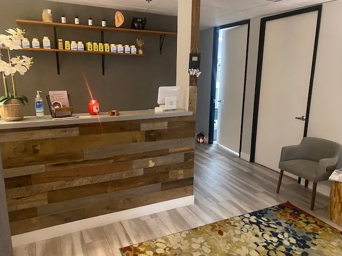 Campeón Chiropractic - Christian R. Pinto, DC Picture 2