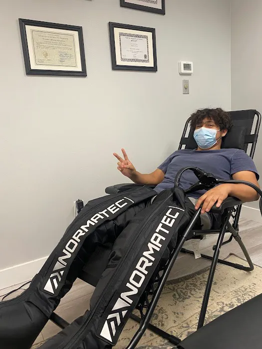 Campeón Chiropractic - Christian R. Pinto, DC Picture 5
