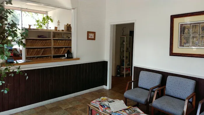 Dumetz Chiropractic Picture 3