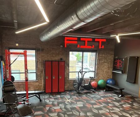 F.I.T. Muscle & Joint Clinic Crossroads District (Chiropractic)