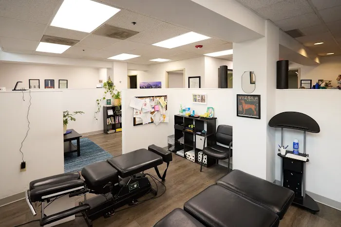Form Chiropractic Picture 1
