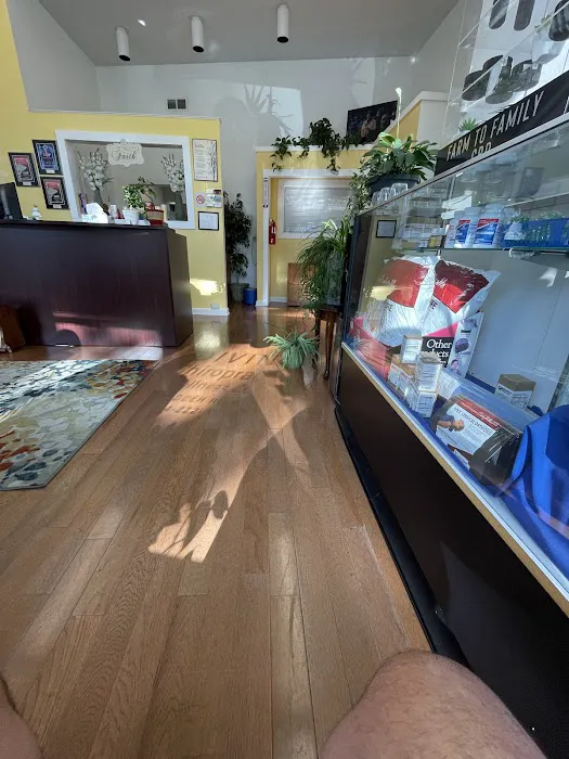Divine Chiropractic & Wellness Center Picture 1