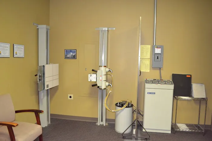 Inner Health Chiropractic - E Broad Picture 6