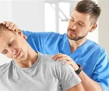 The Truth About How Chiropractors Treat Migraines and What They Recommend