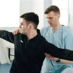 Chiropractic vs Physical Therapy: What Chiropractors Recommend & When to Choose