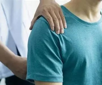 Best Chiropractic Treatments for Pinched Nerve According to Experts | ChiroScope