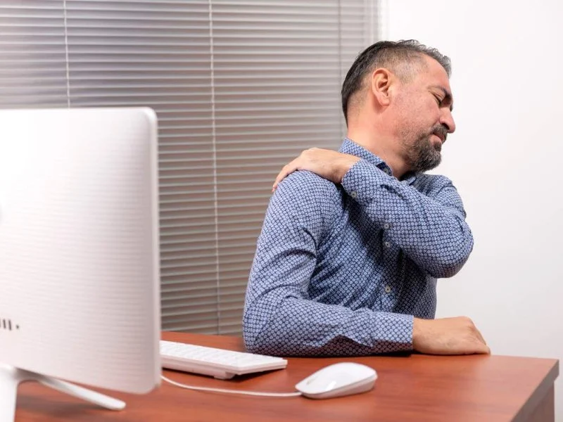 Is Lower Back Pain Affecting Your Daily Life? Here's How a Chiropractor Can Help | ChiroScope