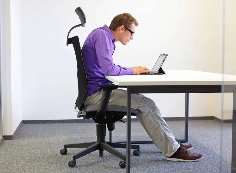Everything You Need to Know About Desk Job Posture Problems from a Chiropractic Perspective
