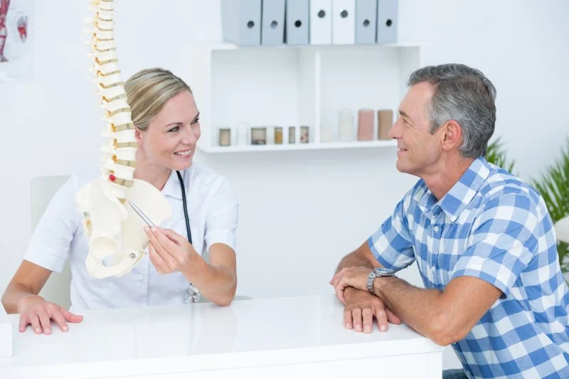 Chiropractor Approved Tips to Relieve Pain Without Medication