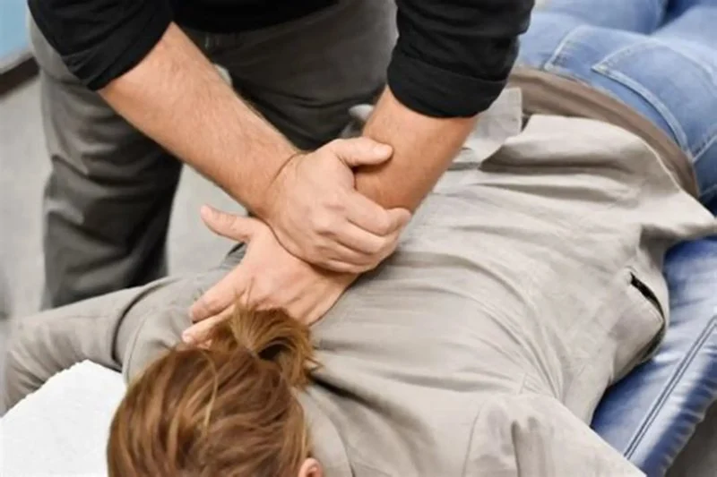 Chiropractic Safety FAQs | Expert Chiropractor Answers