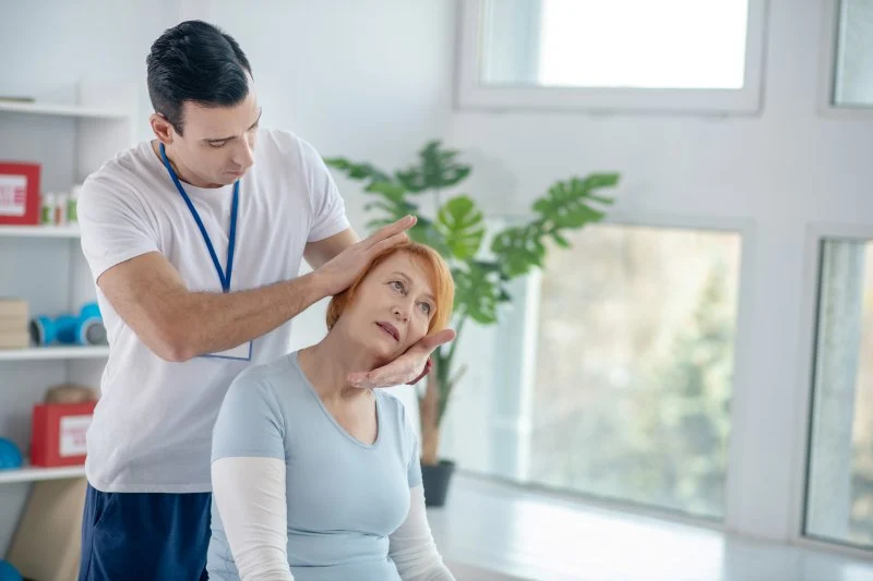 How a Chiropractor Can Help with Neck Pain: Relief for Your Daily Life