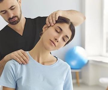 Understanding the Connection Between How Chiropractors Treat Migraines and Your Spine
