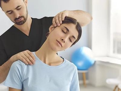 Understanding the Connection Between How Chiropractors Treat Migraines and Your Spine
