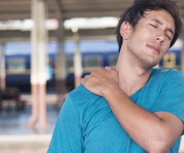 Top Questions About Frozen Shoulder Relief Answered by Chiropractors