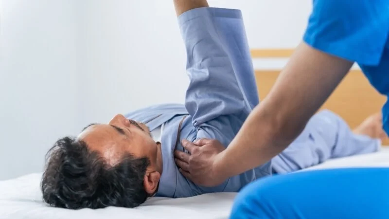 Everything You Need to Know About Frozen Shoulder Relief from a Chiropractic Perspective