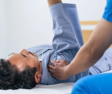 Everything You Need to Know About Frozen Shoulder Relief from a Chiropractic Perspective