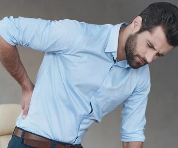 What Causes Back Pain Relief and How Chiropractors Treat It