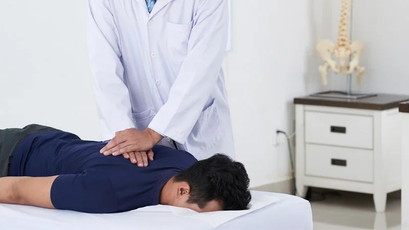 How Chiropractic Adjustments Can Improve Natural Pain Relief