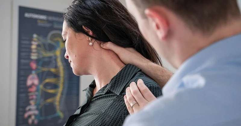 Top Questions About Neck Pain Answered by Chiropractors