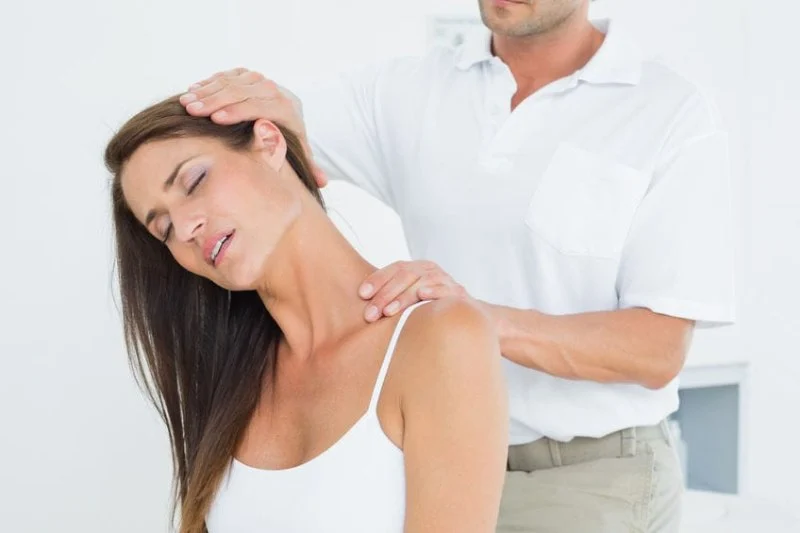 Best Chiropractic Treatments for Chiropractic Side Effects According to Experts