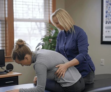 How to Relieve Sciatica Treatment Without Medication – Chiropractor Approved