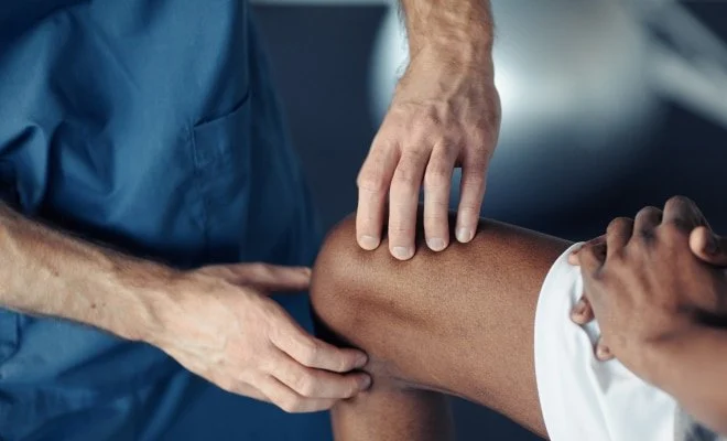 Chiropractic Approaches to Managing Knee Pain and Joint Issues - A Holistic Solution