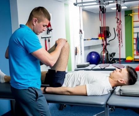 Chiropractic Approaches to Managing Sports-Related Injuries: A Guide for Athletes