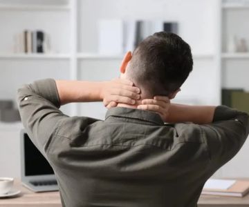 Chiropractic Treatment for Back and Neck Pain from Sitting at a Desk