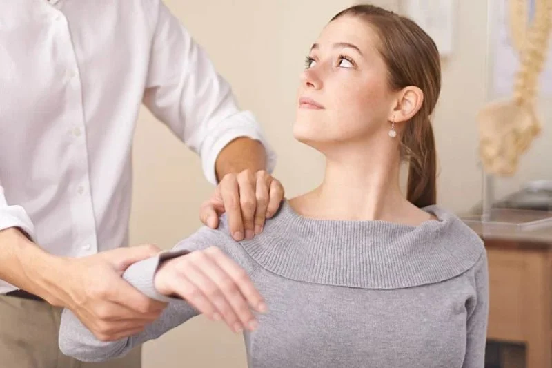 Can a Chiropractor Help with Thoracic Outlet Syndrome and Numb Hands?