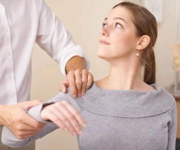 Can a Chiropractor Help with Thoracic Outlet Syndrome and Numb Hands?