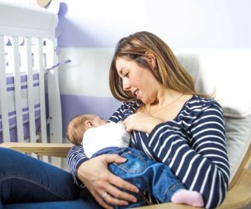 How to Maintain Good Posture While Breastfeeding to Avoid Back Pain
