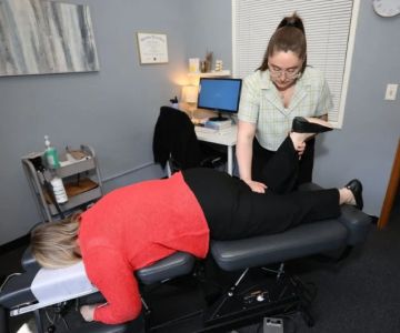 Chiropractic Adjustment for a Herniated Disc in the Neck (Cervical Disc)