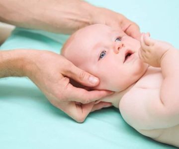 Chiropractic Care for Stay-at-Home Parents with Back Pain from Carrying Children and Car Seats