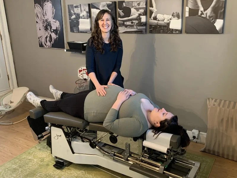 What to Expect When a Chiropractor Adjusts Your Pelvis During Pregnancy