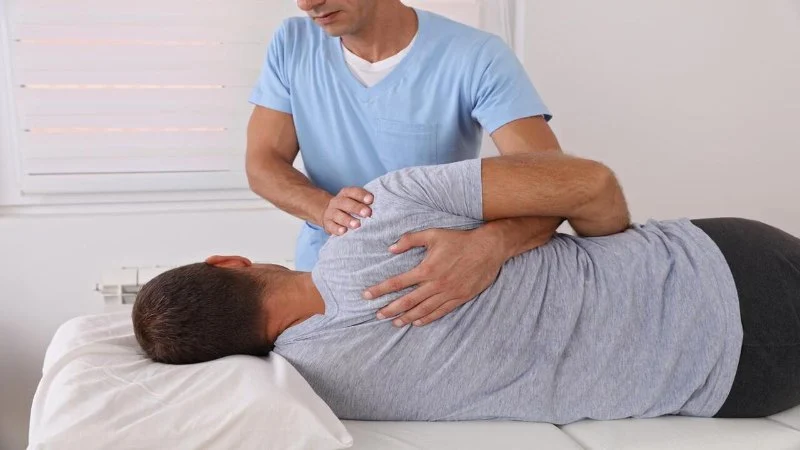 How to Ice and Heat After a Chiropractic Adjustment